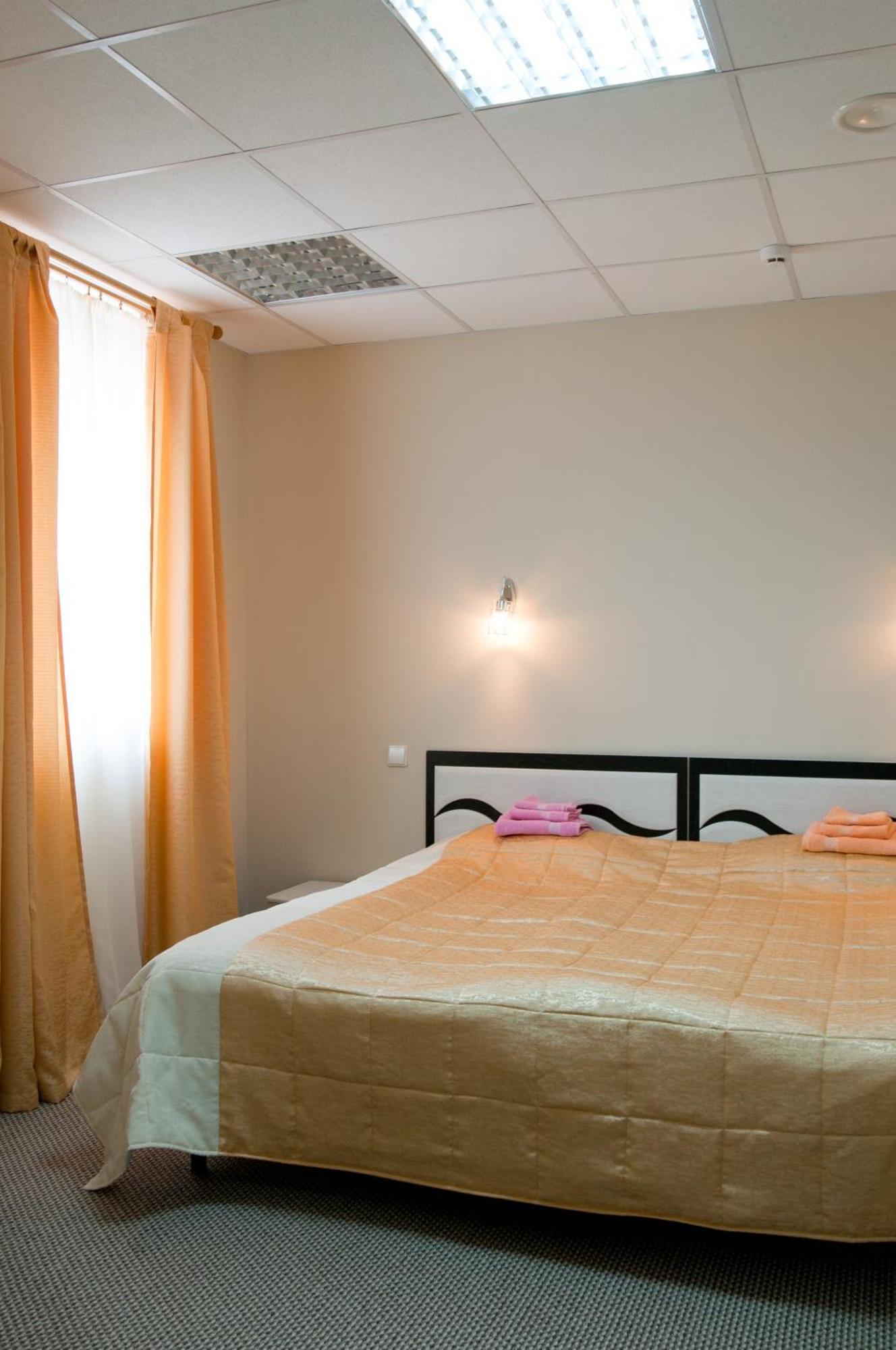Avenue Hotel Zaslawye ภายนอก รูปภาพ